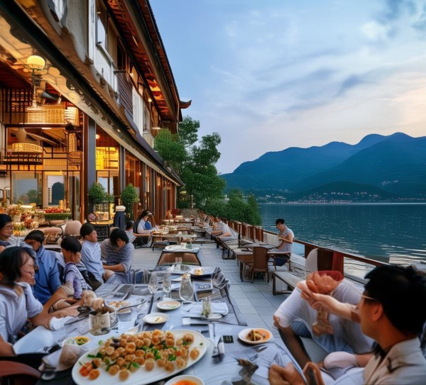 邛海附近餐饮酒店服务如何？游客体验，美食与住宿的均衡选择